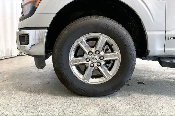 $38981 : Ford F-150 2024 4x4 XLT 4dr image 6