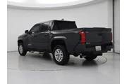 $38998 : Toyota Tacoma 2024 4x4 SR5 4 thumbnail