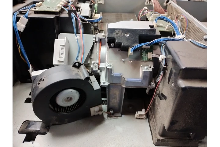 MANTENIMIENTO PROYECTORES LASE image 3