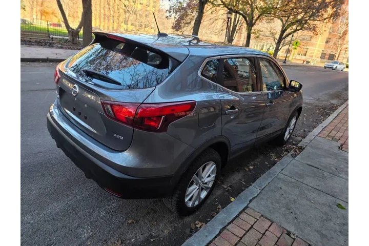 $11995 : 2019 Rogue Sport S image 6