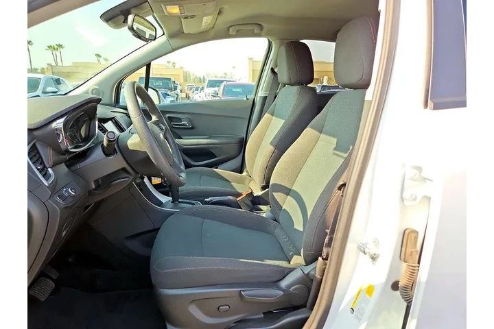 $18998 : Chevrolet Trax 2022 AWD LS 4 image 10