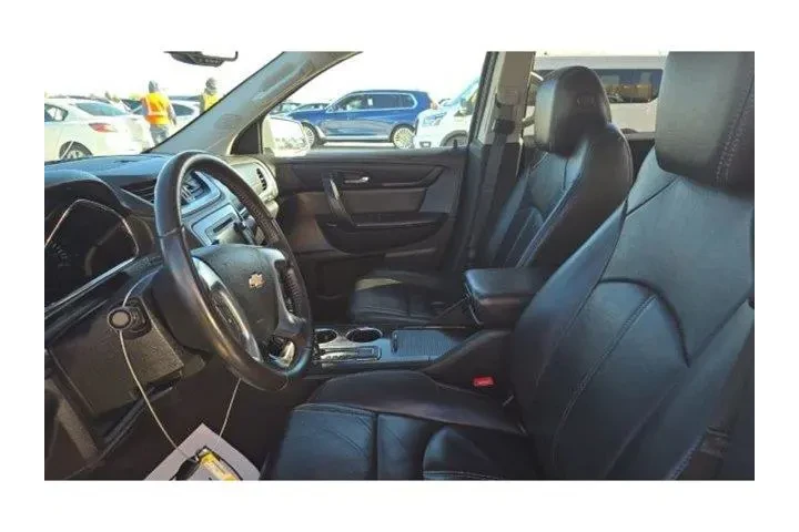 $9450 : Chevrolet Traverse 2016 LT 4 image 5