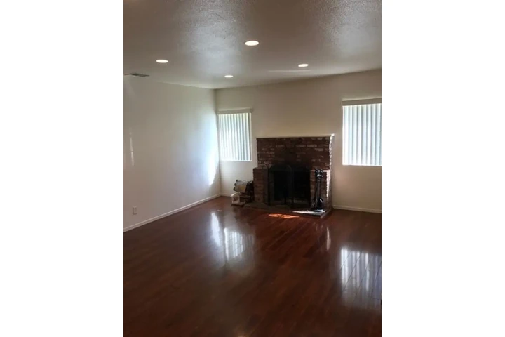 $2579 : 3bed available in LA image 4