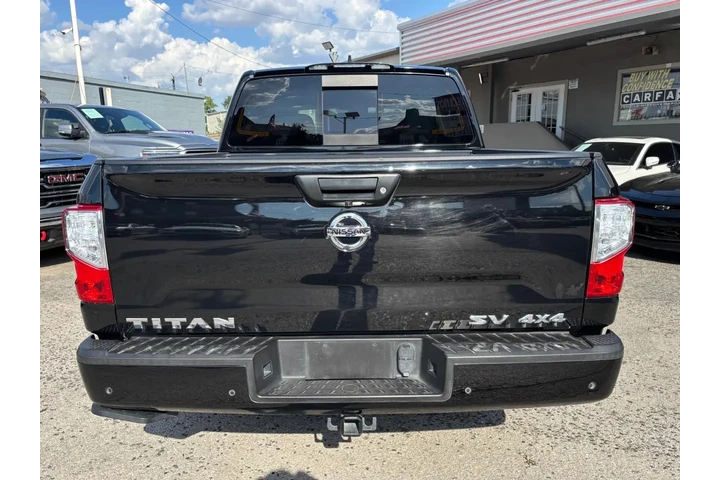 2022 Titan SV image 5