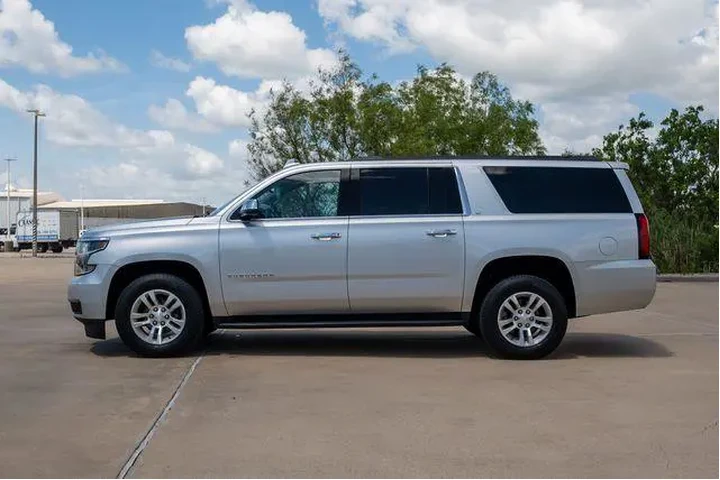 $23520 : Chevrolet Suburban 2019 4x4 image 5