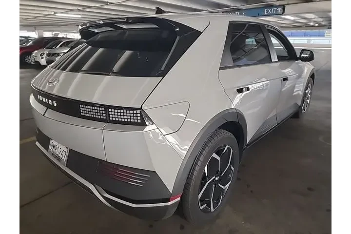 $23995 : Hyundai IONIQ 5 2024 SEL 4dr image 2