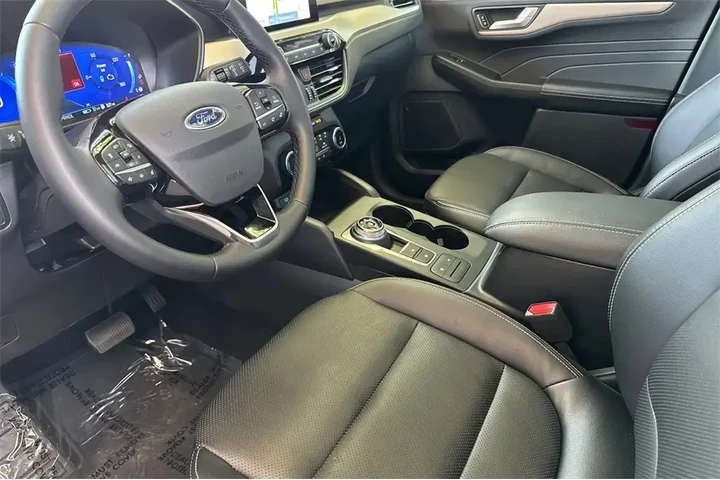 $21999 : Ford Escape Plug-In Hybrid 2 image 9