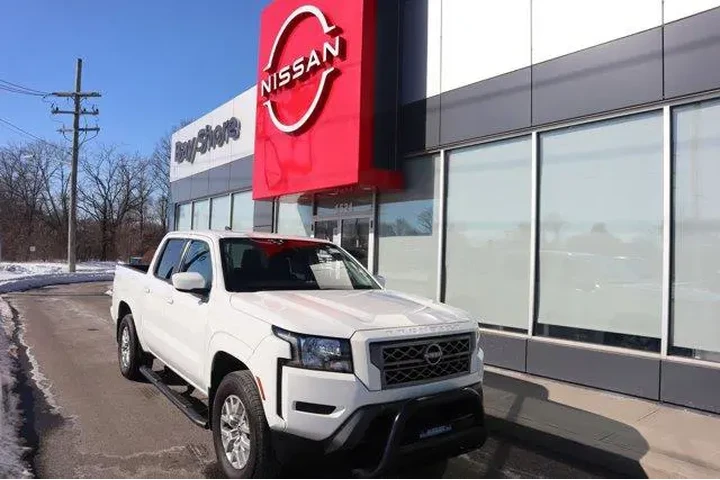 $29812 : Nissan Frontier 2022 4x4 SV image 1