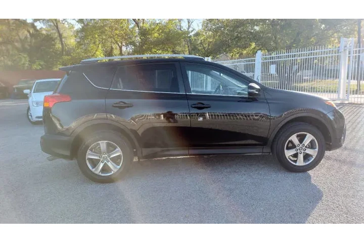 $10990 : 2015 RAV4 XLE image 10