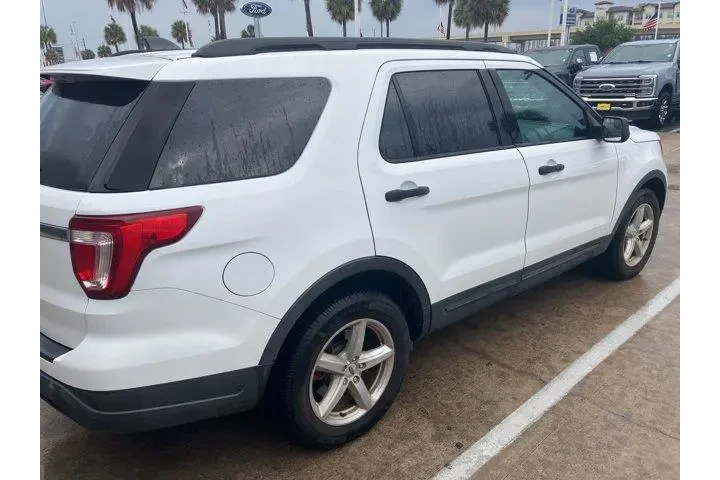 $19491 : Ford Explorer 2018 Base 4dr image 4