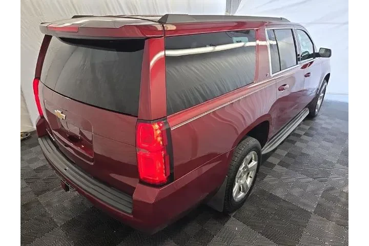 $25090 : Chevrolet Suburban 2019 4x4 image 2
