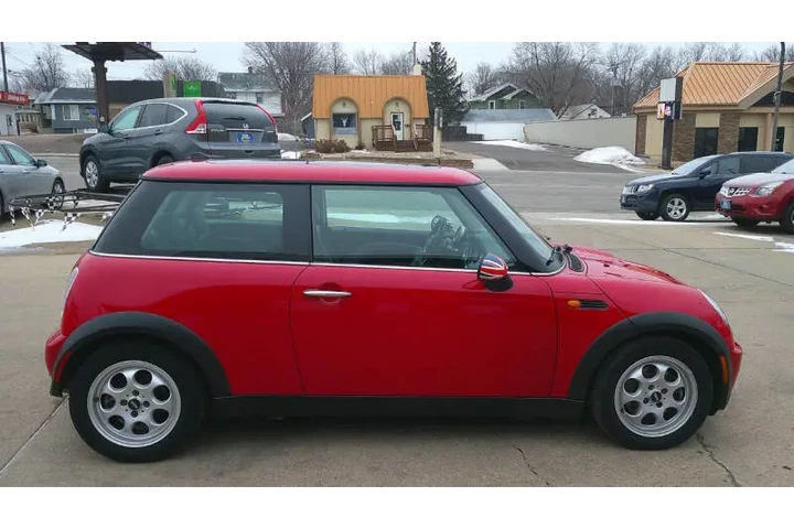 $5999 : 2005 MINI Cooper image 6