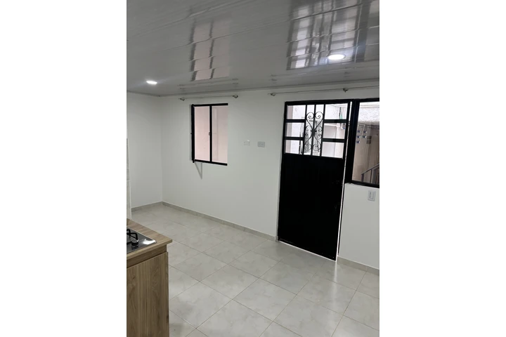$800000 : Se arrienda Apartaestudio image 6