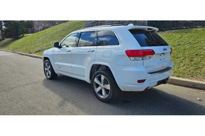 $10995 : 2015 Grand Cherokee Overland image 5