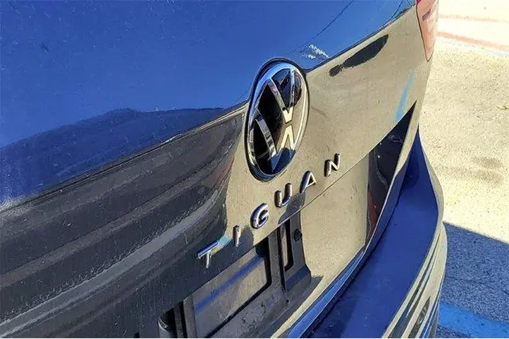 $21956 : Volkswagen Tiguan 2024 SE 4d image 8