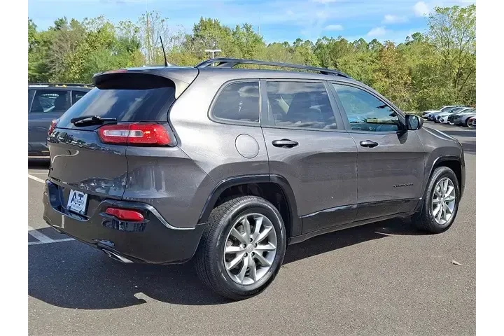 $14845 : Jeep Cherokee 2018 4x4 Latit image 6