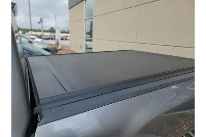 $26988 : Nissan Titan 2020 4x2 SV 4dr image 3