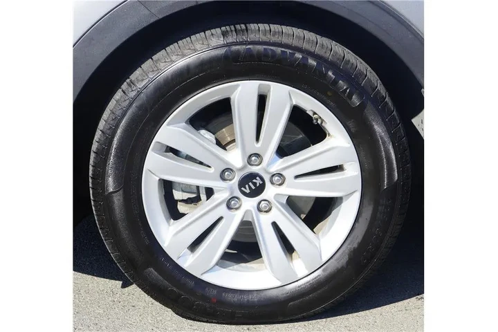 $9984 : 2019 Sportage LX image 10