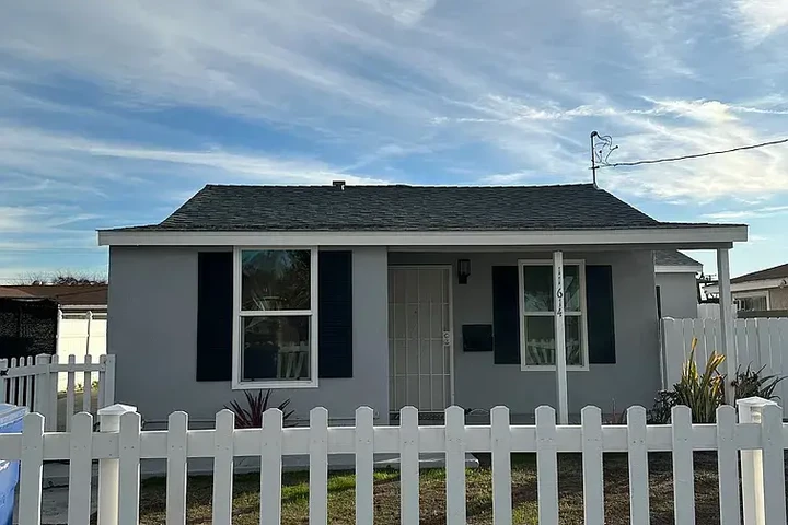 $800 : Beautiful Home...LAKEWOOD,CA image 1