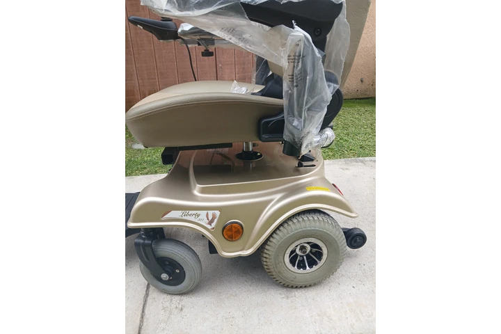 $260 : silla de ruedas image 6