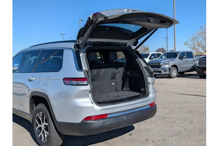 $35995 : Jeep Grand Cherokee L 2024 4 image 7