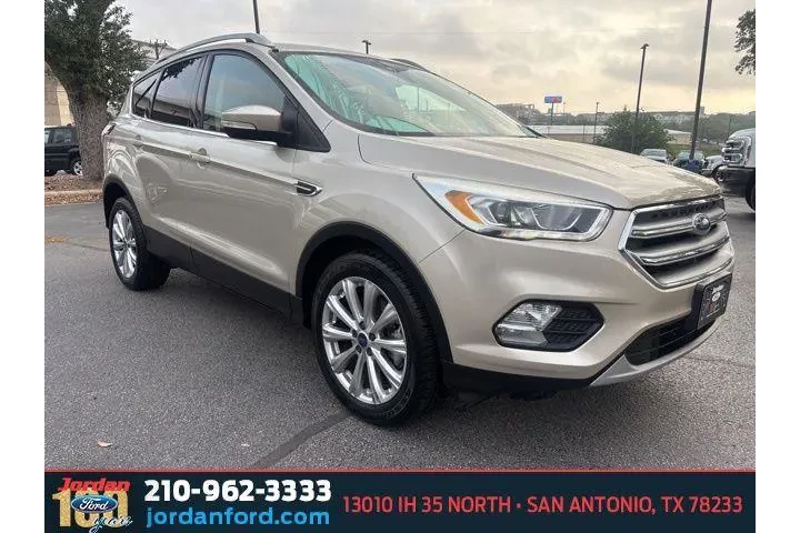 $13502 : Ford Escape 2017 Titanium 4d image 1