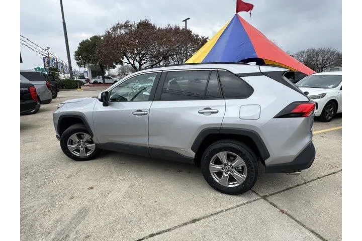 $29313 : Toyota RAV4 Hybrid 2024 AWD image 10