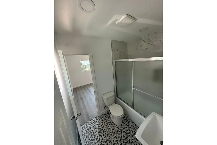 $1200 : Boyle Heights 2 Bed/ 1 Bath image 7