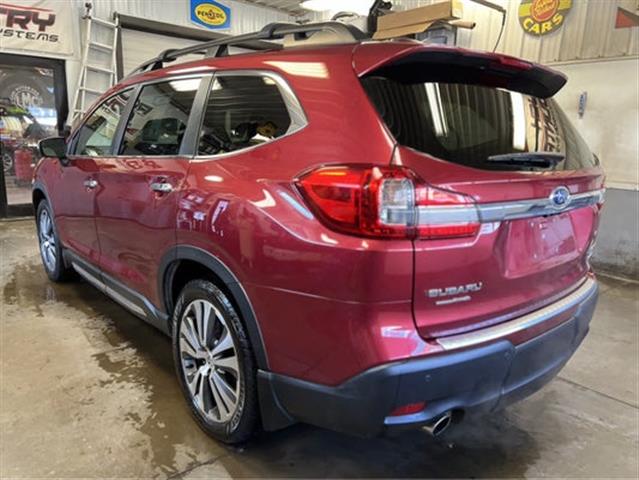 $25800 : 2019 Ascent Touring image 3