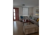 $165000 : Acogedora casa en Cumbayá thumbnail