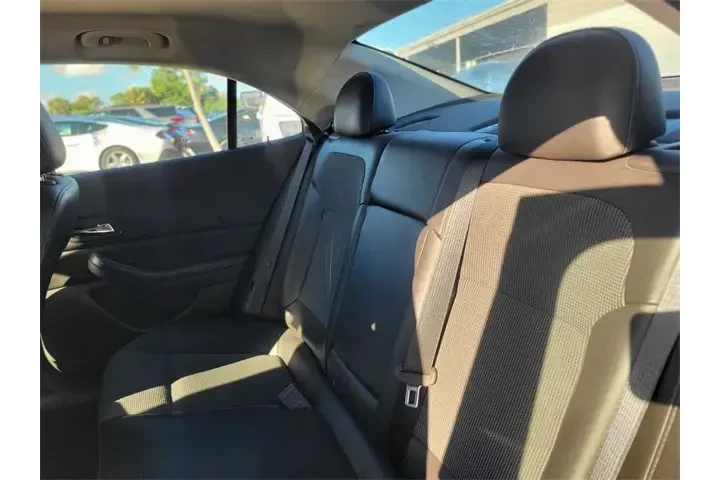 $8991 : Chevrolet Malibu Limited 201 image 8