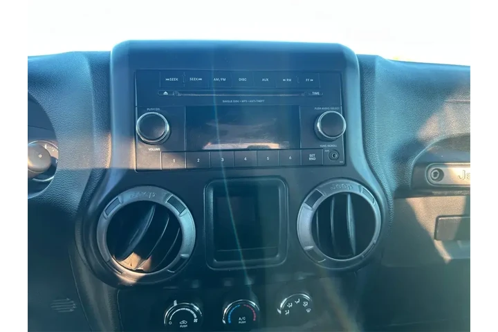 $19000 : Jeep Wrangler 2016 4x4 Sport image 8