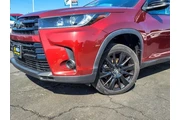 $29890 : Toyota Highlander 2019 AWD X thumbnail