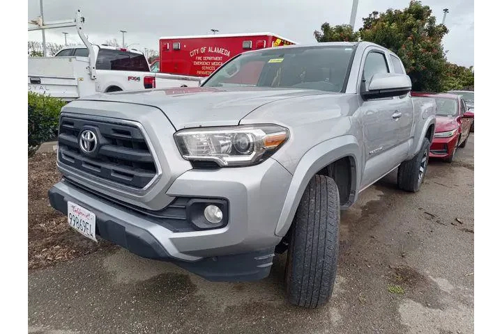 $15950 : Toyota Tacoma 2016 4x4 SR5 4 image 2