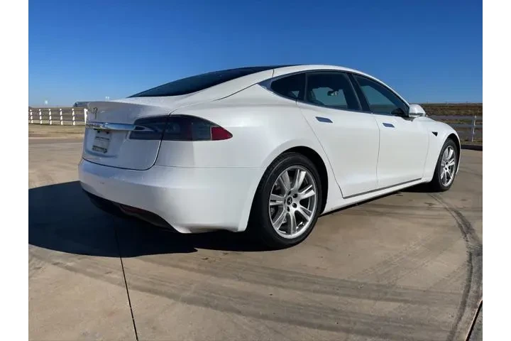 $30688 : Tesla Model S 2020 AWD Long image 3
