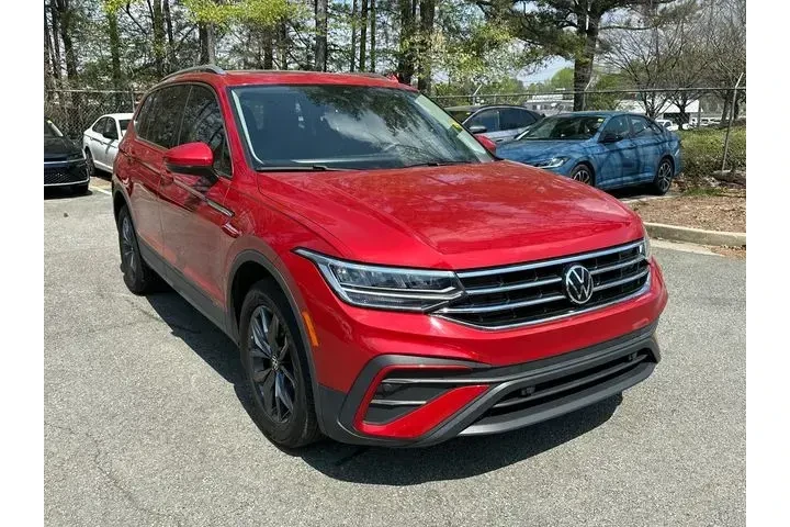 $20993 : Volkswagen Tiguan 2022 SE 4d image 3
