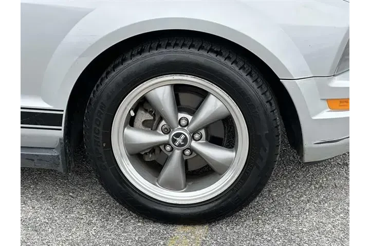 $21990 : Ford Mustang 2006 V6 Standar image 7