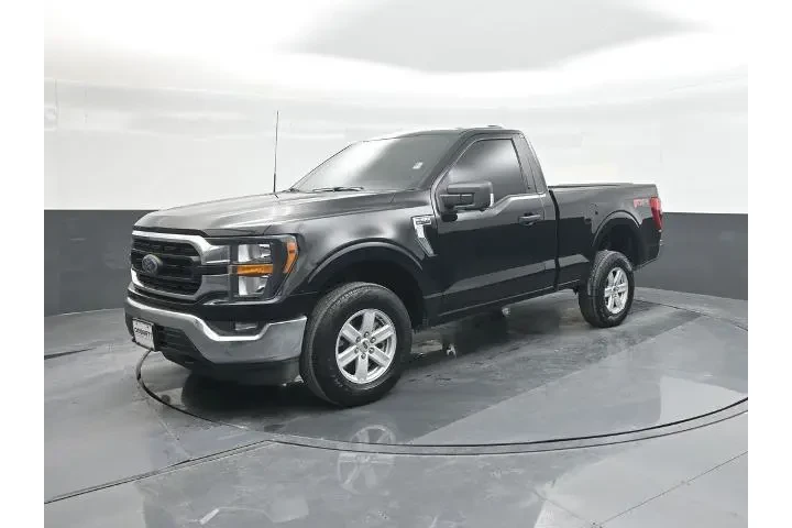 $37233 : Ford F-150 2023 4x4 XLT 2dr image 1