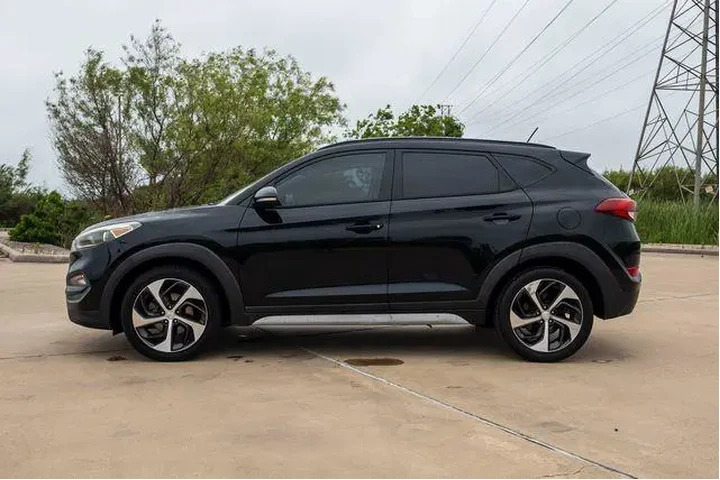 $14735 : Hyundai TUCSON 2017 Sport 4d image 5