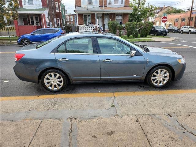 2012 MKZ Hybrid Sedan image 6