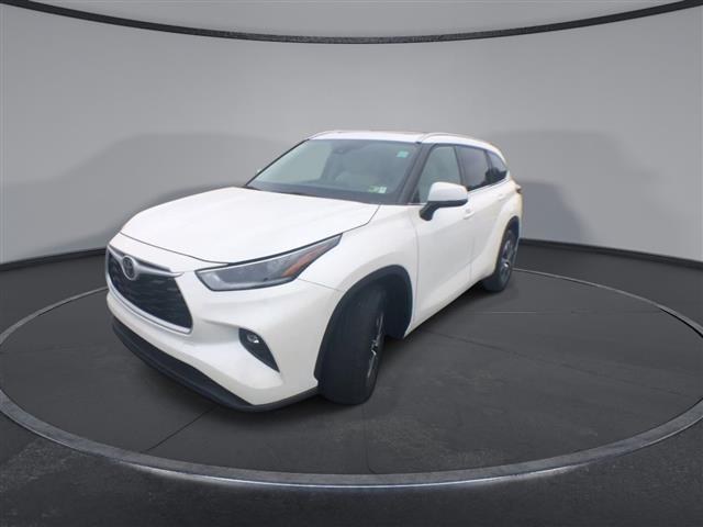 $35900 : PRE-OWNED 2021 TOYOTA HIGHLAN image 4