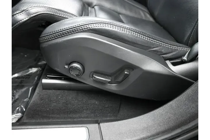 $39097 : Volvo XC90 2023 AWD B6 Ultim image 10