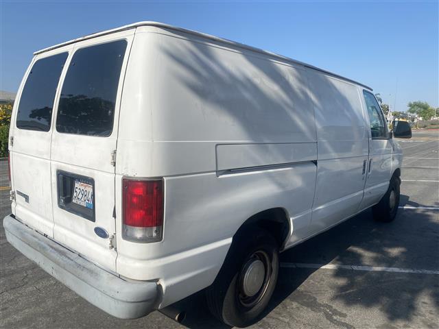 $4900 : 1998 ford econoline E150 image 4