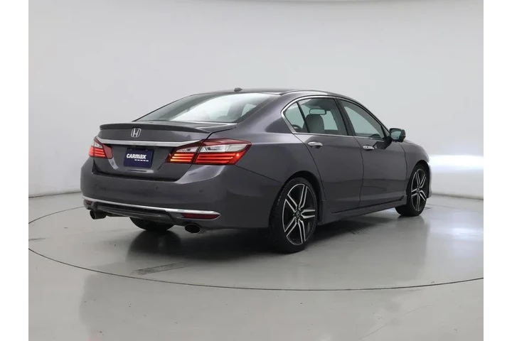 $17998 : Honda Accord 2017 Touring 4d image 8