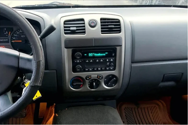 $6925 : Chevrolet Colorado 2004 4dr image 6