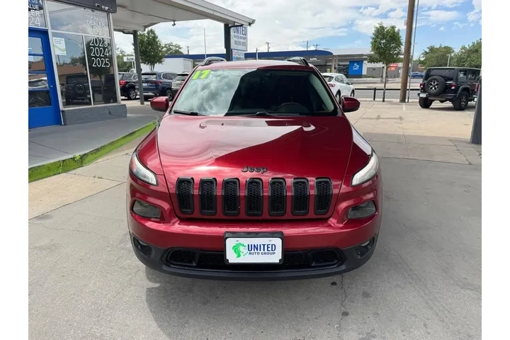 2017 Cherokee Limited FWD image 2