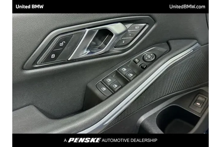 $37495 : BMW 3 Series 2024 AWD 330i x image 3