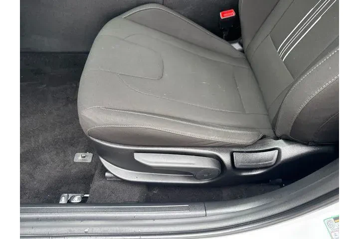 $22122 : Hyundai ELANTRA 2025 SEL Spo image 10