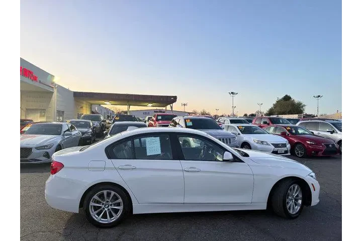 $16668 : BMW 3 Series 2018 320i 4dr S image 8