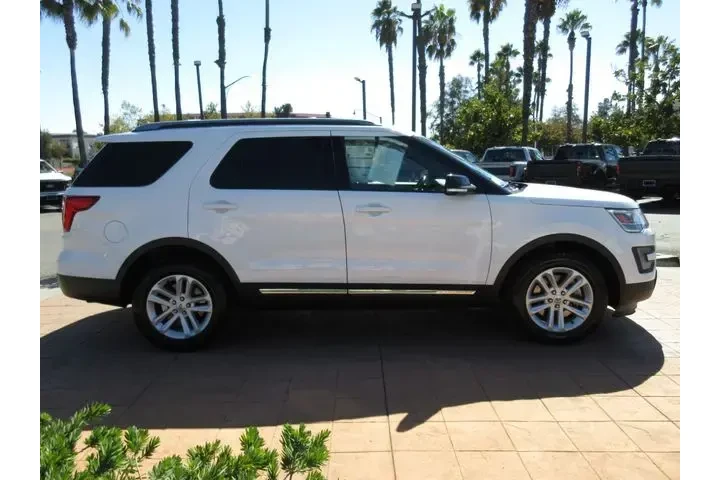 $16969 : Ford Explorer 2017 XLT 4dr S image 5